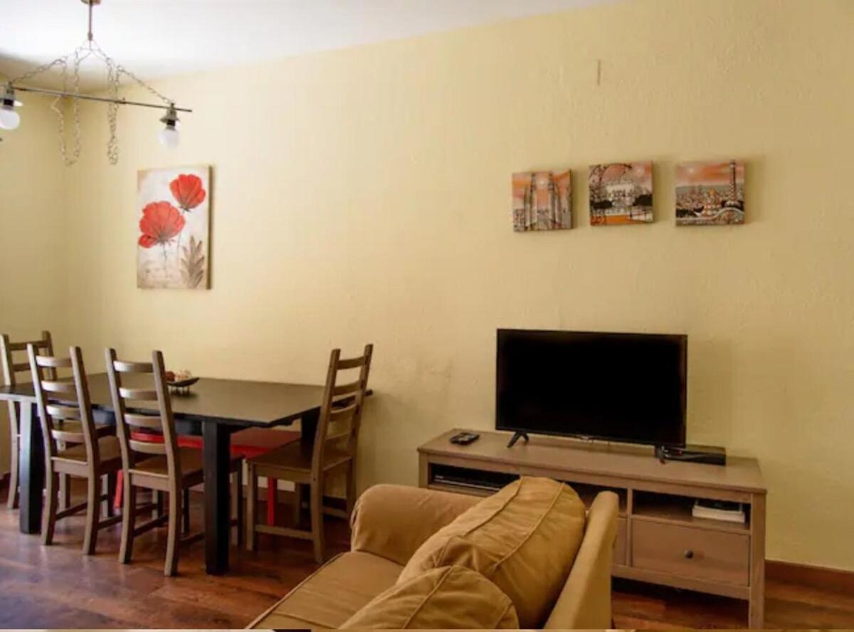 Ramblas Spacious & Design 4br Flat With Balcony 15m Ramblas Apartment Barcelona